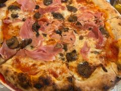 意大利熏火腿和蘑菇披萨-IL TEATRO 精品意大利餐厅