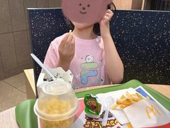 -麦当劳(展览馆店)