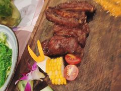 招牌台塑牛排-春风十里烧烤音乐吧(实力乐队驻唱三元里店)