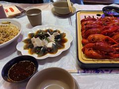 -肥肥虾庄·金牌油焖大虾(首义路店)