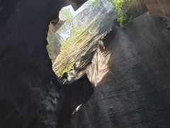 -伍山石窟