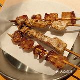 招牌蜜汁烤鱼腩和五花肉烧烤很绝！