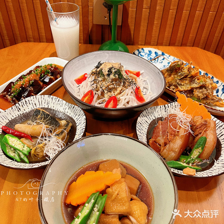 发现食物的99种味道｜今天吃了一大碗冲绳炖肉拌饭