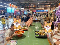 -大食代美食广场(上海中心店)
