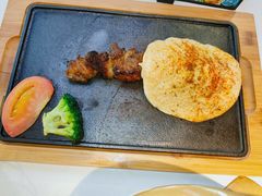-鸣记脆皮烤鱼·海鲜烤鱼(三八广场店)