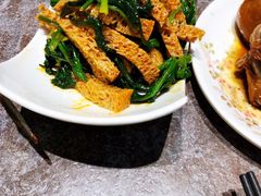 菠菜拌面筋-贯贯吉·清真餐厅(浙江中路店)