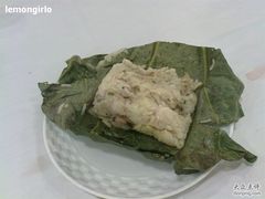 打开荷叶...嗯，好吃-鸿星海鲜酒家(格兰中心店)