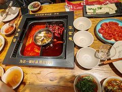 -老牌坊云南鱼豆花火锅(爱建店)