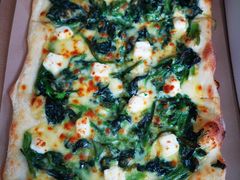 -必胜客(宝杨路宅急送店)