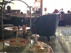 位於52樓Arup的下午茶-上海浦东丽思卡尔顿酒店