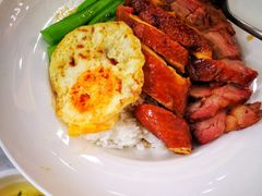 烧味双拼煎蛋饭-东鑫记港式茶餐厅(南京东路店)