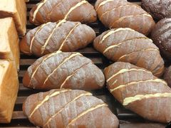 咖啡奶露-红跑车HPCBAKERY(汉商店)
