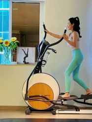 -闺蜜瑜伽·普拉提女性塑形馆