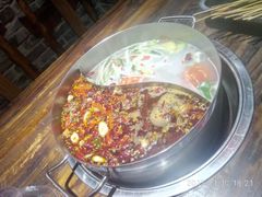 -乐山串串香老火锅(鼓楼店)