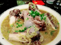 特价酸菜大骨棒-那家老院子东北菜·饺子·小鸡炖蘑菇(艳华街店)