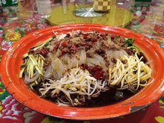 -闯关东东北农家菜(崂山石老人店)