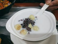 椰汁莲子紫米露-黄师奶甜品店