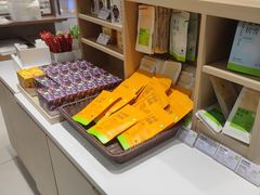 -奈雪的茶(新奥购物中心PRO店)