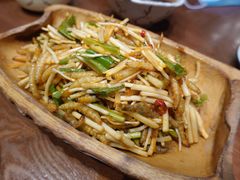 -老滇山寨•云南特色菜•地方菜•民族风情歌舞表演(金碧店)