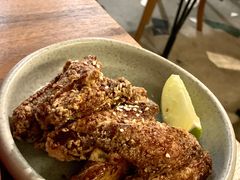欧胡岛酱香炸鸡翅-salée