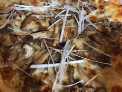 烤牛肉披萨-I HOLIC艾豪丽披萨(KKone店)