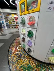 -乐高品牌旗舰店(人民广场店)