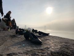 -多瑙河畔鞋履雕塑