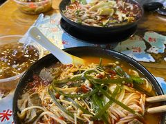 泡椒牛肉米线-李米线(总店)