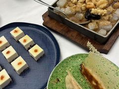 -品海楼·大连海胆锅贴馆(东港店)