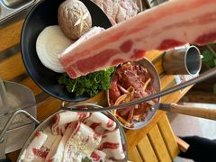 -叽叽扎扎烤肉场(生态城万达店)