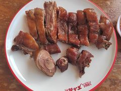 -老鼎万春卤菜(五代传承创始老店)