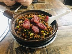鹅乸腊肠煲仔饭-阳江河堤老牌曾记美食