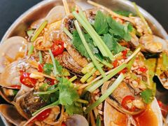 -蚝美人·生蚝海鲜烧烤(茶花园店)