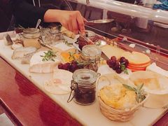 -La Villa French Restaurant