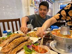 -两兄弟Song Pee Nong(2号店)