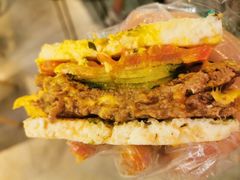 减脂增肌双层牛肉堡-龙治汉堡(中华城店)