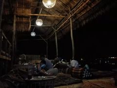 -乌托邦酒吧和餐厅