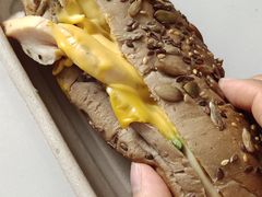 鸡肉蔓越莓杂粮三明治-中粮丰通（北京)食品有限公司
