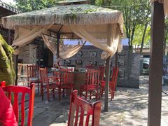 -土砂锅生态山庄·非遗砂锅雅鱼