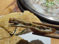 -大众跷脚牛肉馆·非遗传承单位(峨眉山店)