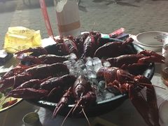 -虾弄弄海派小龙虾·牛羊蝎子火锅