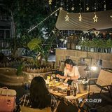 烟台榕里，⛺️榕树下的露营浪漫氛围感满满💯 
