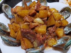 鲍鱼烧肉炖土豆-双海酒店·海鲜家常菜(南戴河店)