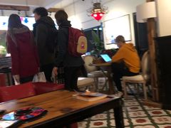 -拖板鞋咖啡旅行酒店(春熙路地铁站店)