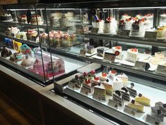 面包甜点陈列柜-巴黎贝甜(国贸店)