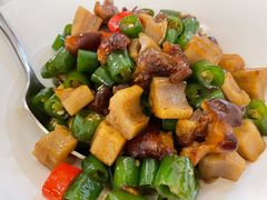 炒猪蹄-世博源公馆·本帮融合菜·主题包厢·江景餐厅