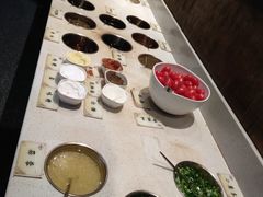 调料台-哥老官重庆美蛙鱼头(西湖银泰十一哥店)