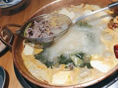 -洱火云南酸菜牛肉火锅(石景山当代商城店)