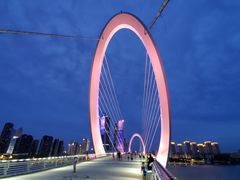 -南京眼步行桥