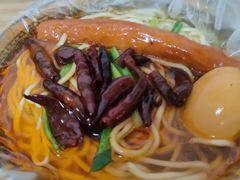 -丁记牛肉手擀板面